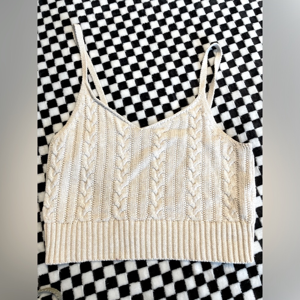 Beautiful American Eagle crochet crop tank top. Never worn.